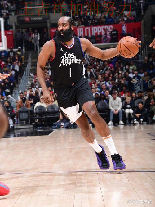 哈登关键时刻建功带队取胜 球队状态回暖值得关注 哈登关键时刻建功带队取胜 球队状态回暖值得关注